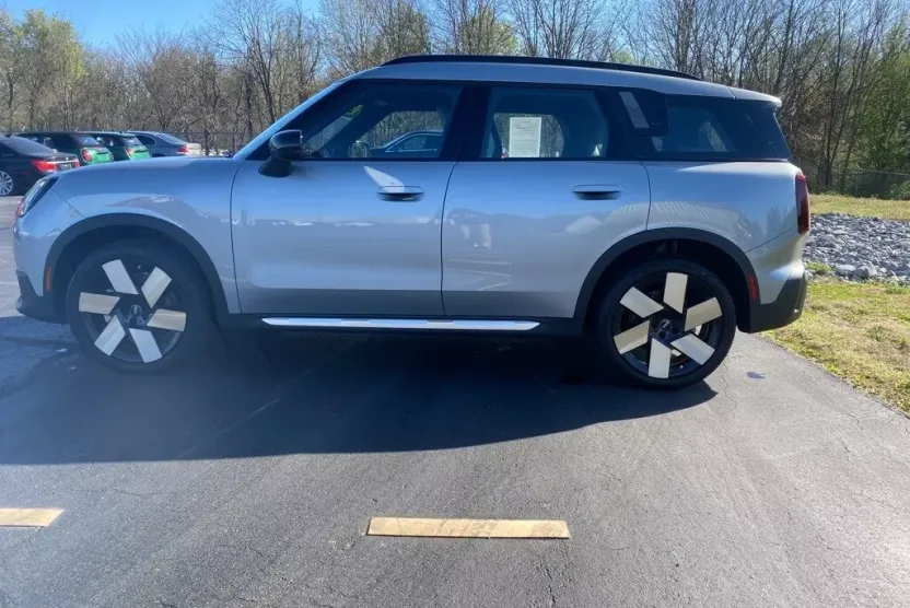 2025 Mini Countryman S ALL4 photo 1