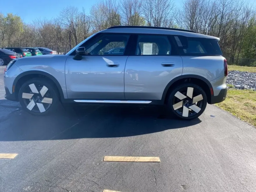 2025 Mini Countryman S ALL4 photo 1