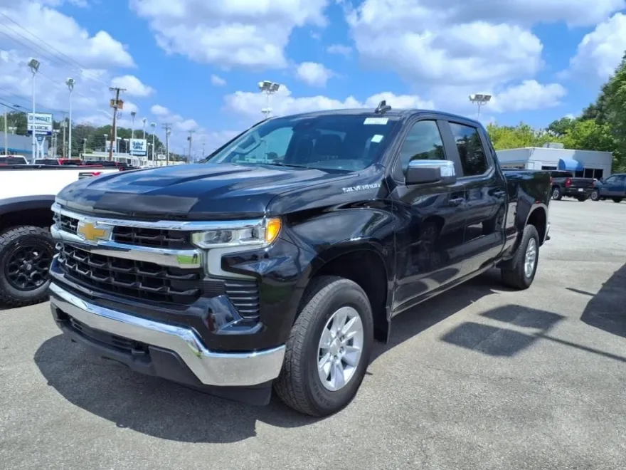 2023 Chevrolet Silverado 1500 LT photo 1