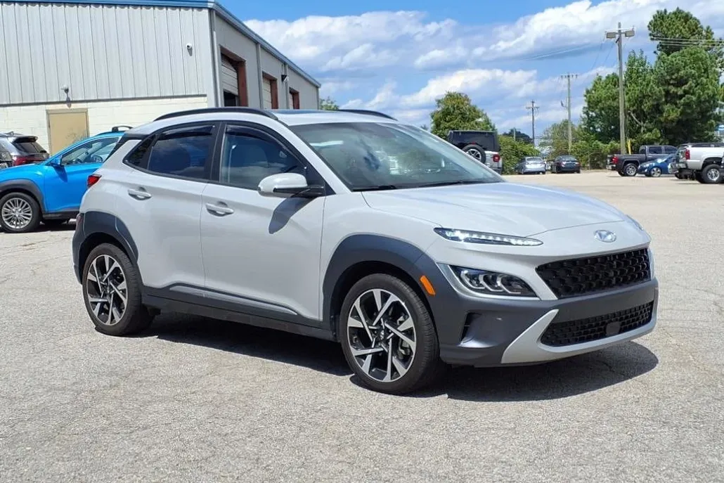 2023 Hyundai Kona Limited photo 1