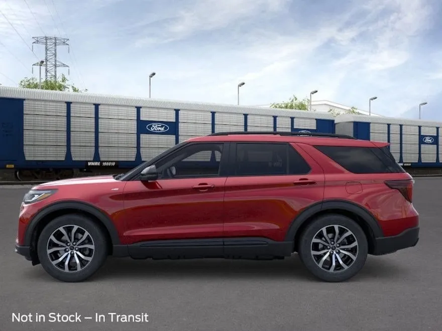 2025 Ford Explorer ST-Line photo 1