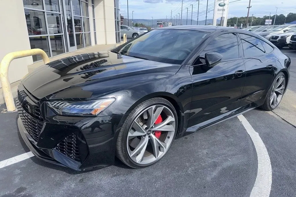 2021 Audi RS 7 photo 1