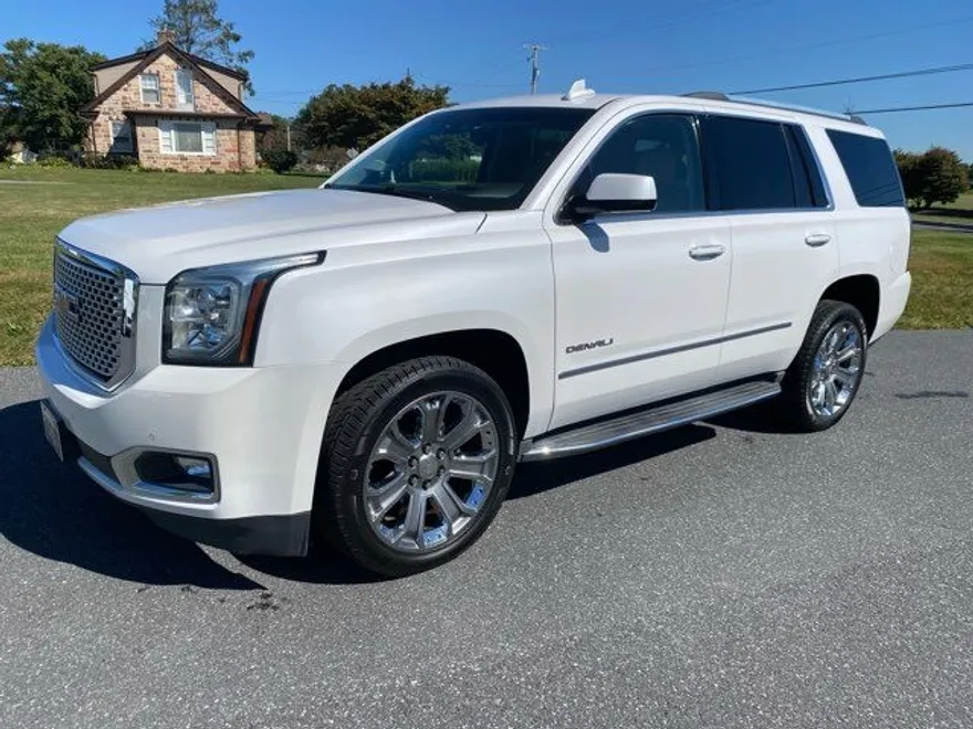 2017 Gmc Yukon Denali photo 1