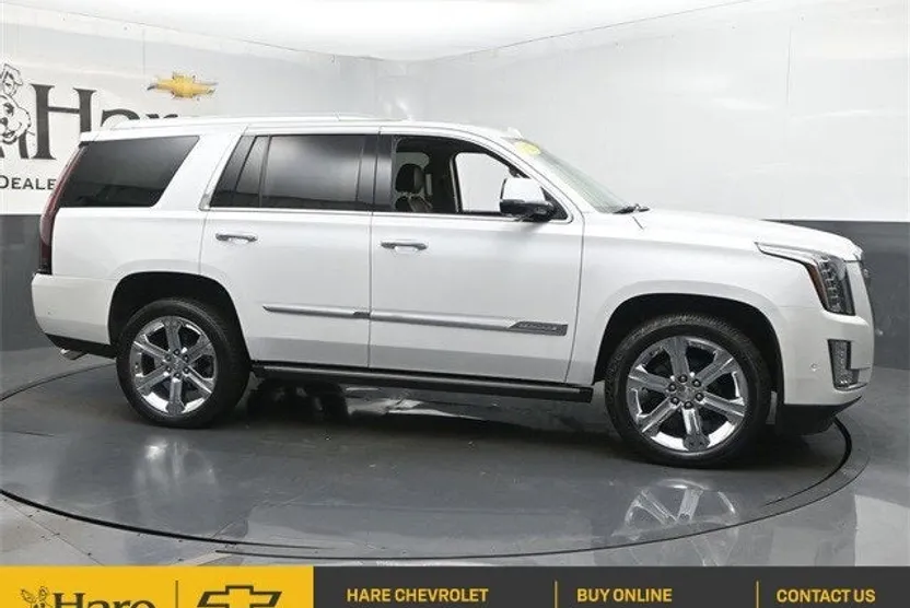 2017 Cadillac Escalade Premium Luxury photo 1