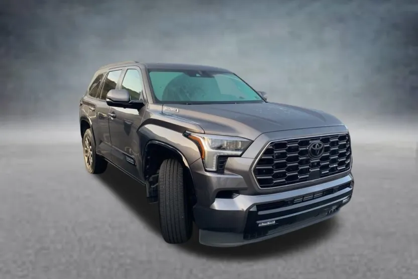 2024 Toyota Sequoia Platinum photo 1