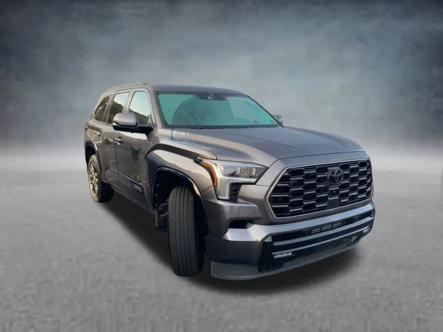2024 Toyota Sequoia Platinum photo 1