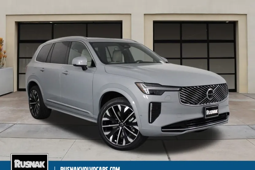 2026 Volvo XC90 AWD Plus photo 1
