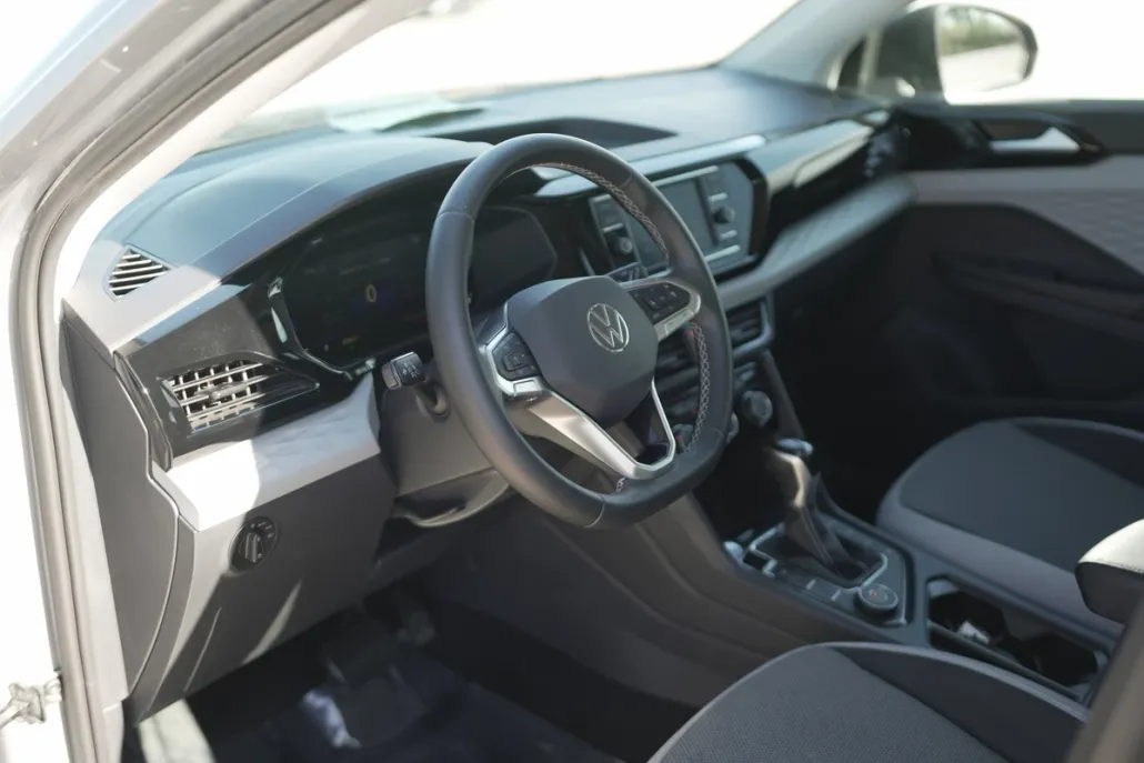 2023 Volkswagen Taos S photo 1
