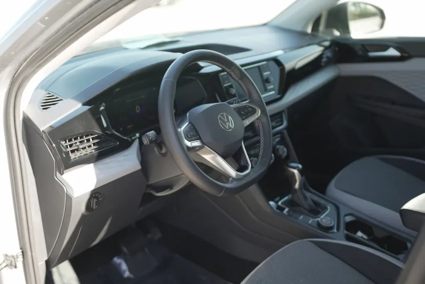 2023 Volkswagen Taos S photo 1