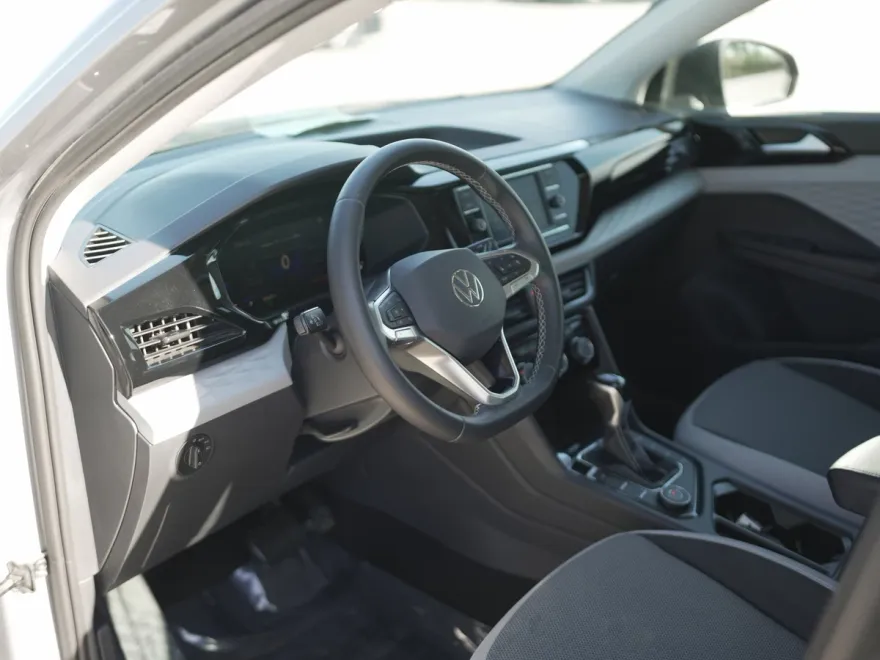 2023 Volkswagen Taos S photo 1