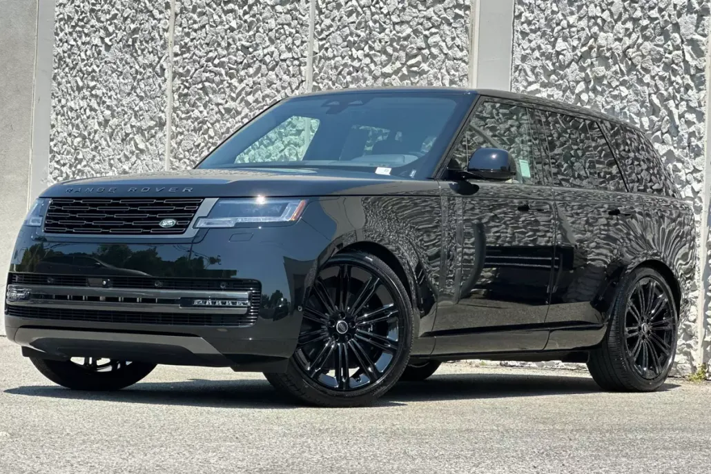 2025 Land Rover Range Rover SE photo 1