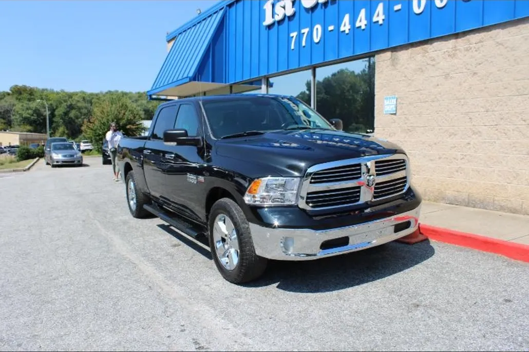 2018 Ram 1500 SLT photo 1