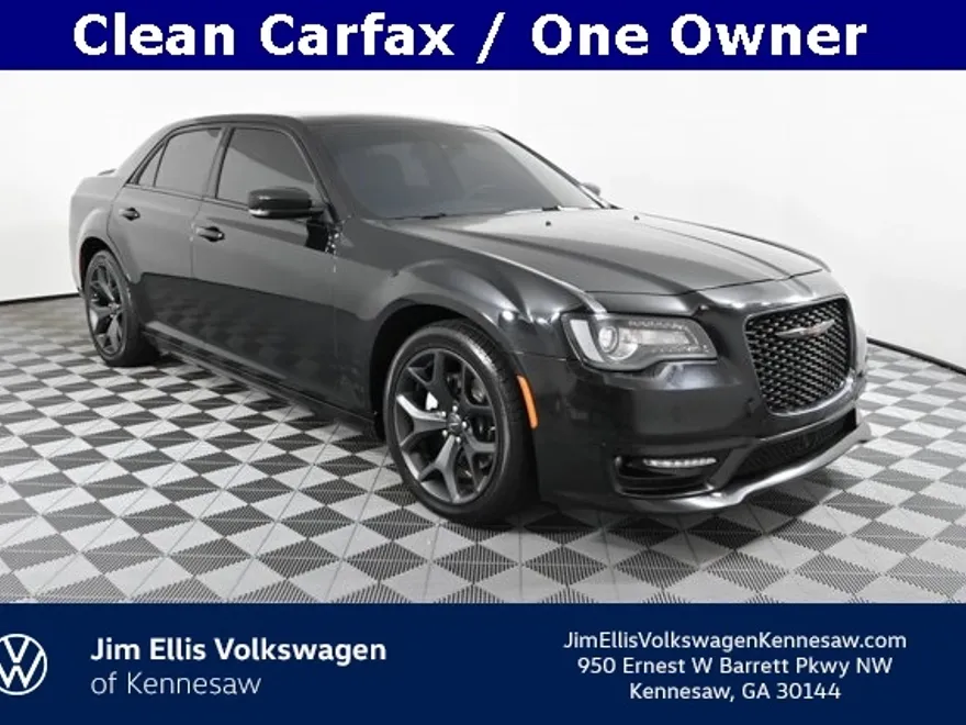2022 Chrysler 300 S photo 1