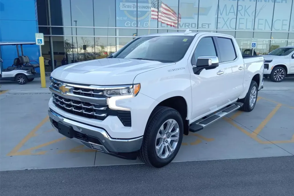 2026 Chevrolet Silverado 1500 LTZ photo 1