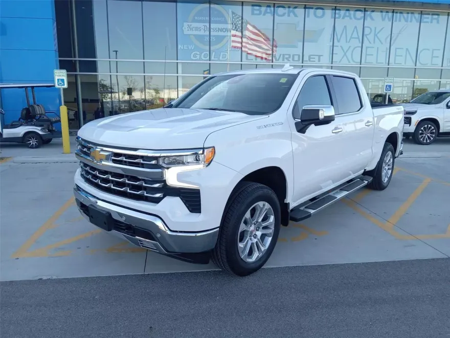 2026 Chevrolet Silverado 1500 LTZ photo 1