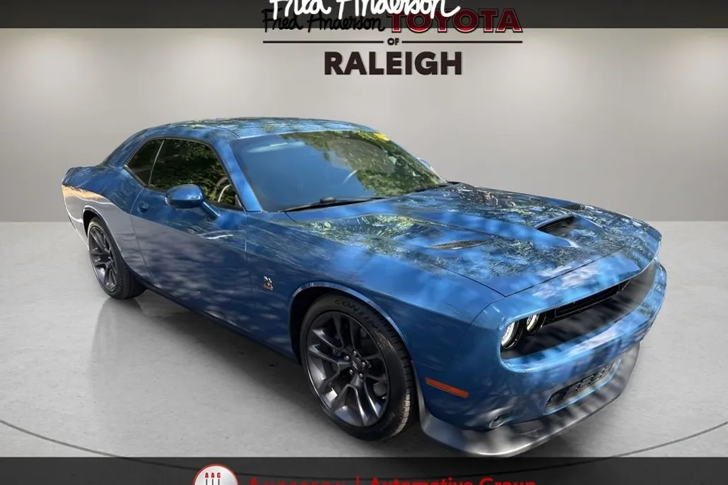 2022 Dodge Challenger R/T Scat Pack photo 1