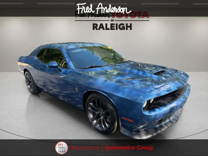 2022 Dodge Challenger R/T Scat Pack photo 1