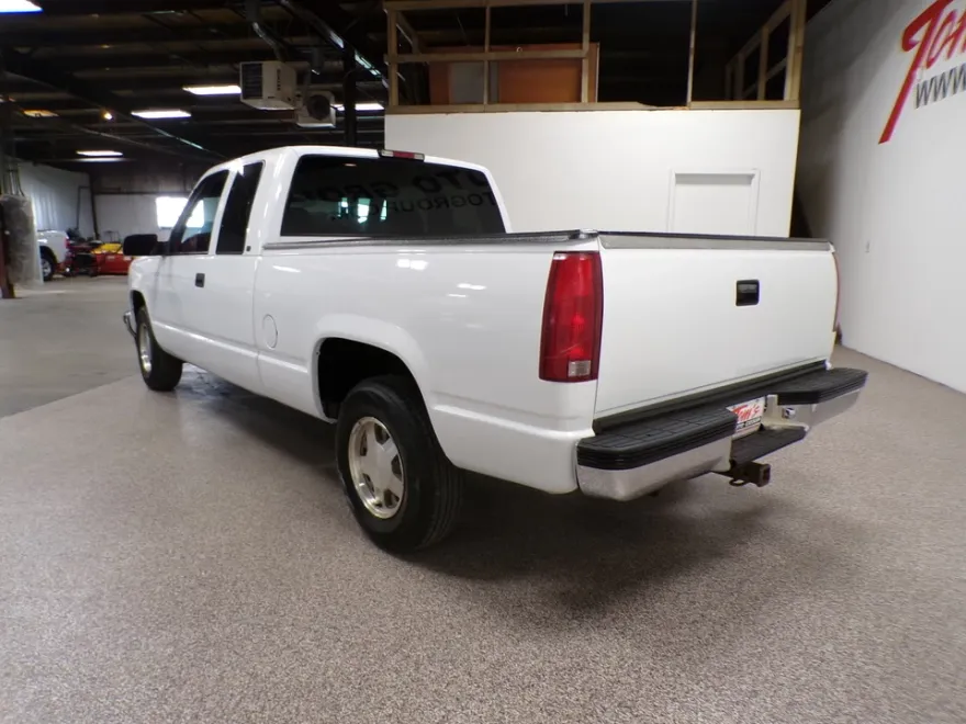 1996 Chevrolet Silverado photo 1