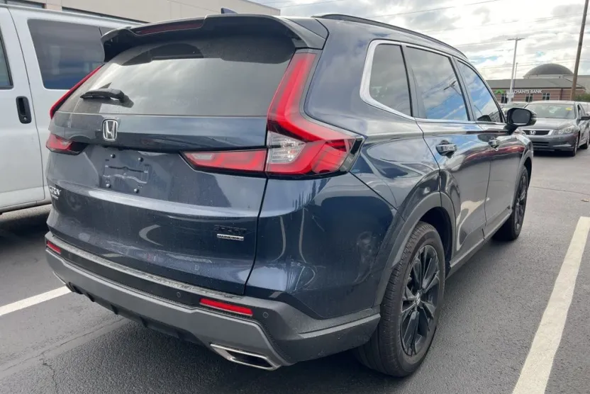 2025 Honda CR-V Hybrid Sport Touring photo 1