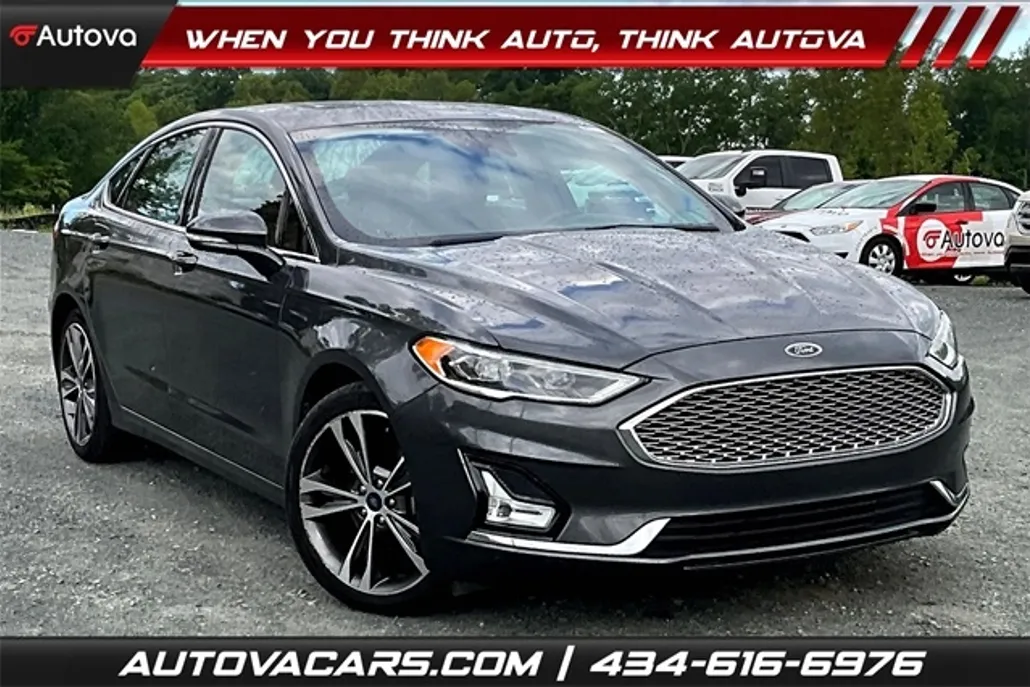 2020 Ford Fusion Titanium photo 1