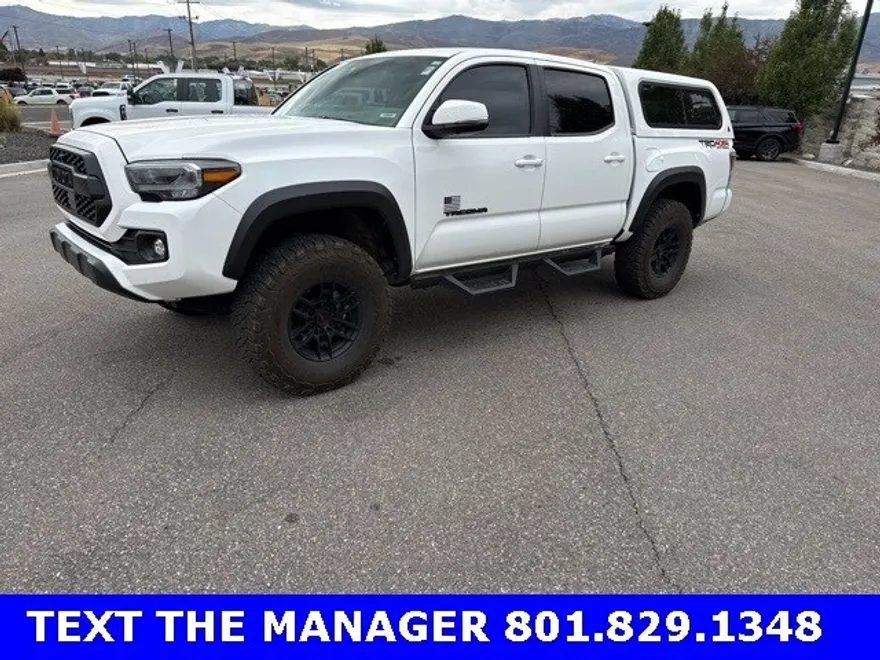2022 Toyota Tacoma TRD Off-Road Double Cab photo 1