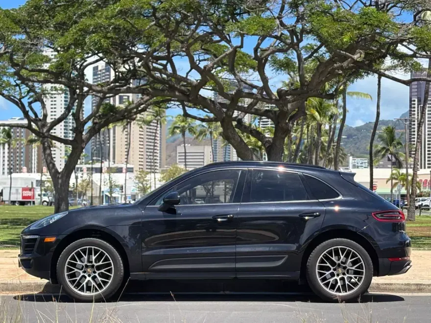 2018 Porsche Macan photo 1