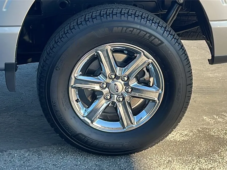 2024 Ford F-150 XLT photo 1