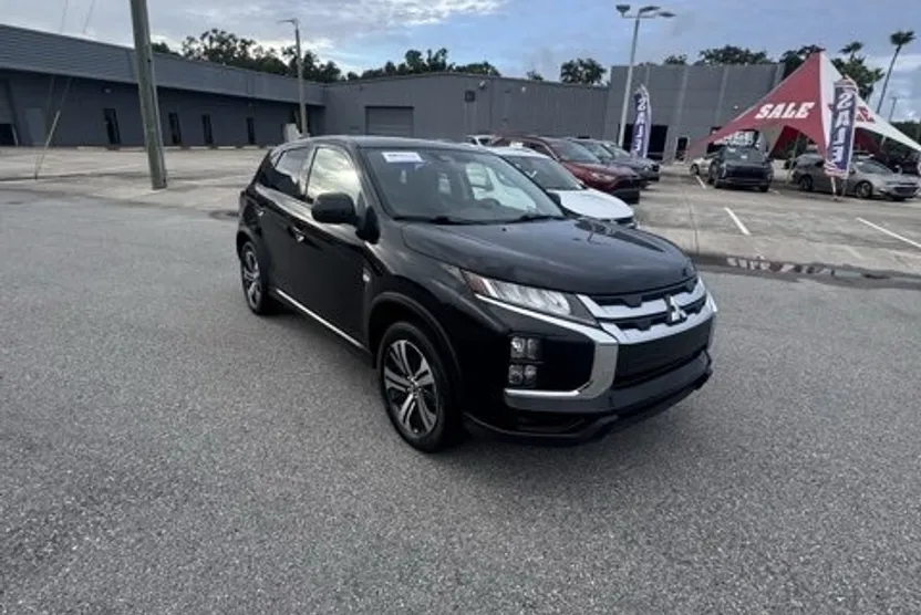 2023 Mitsubishi Outlander Sport ES photo 1