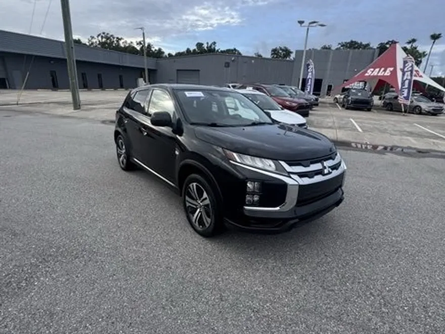 2023 Mitsubishi Outlander Sport ES photo 1