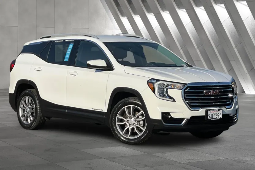 2024 Gmc Terrain SLT photo 1
