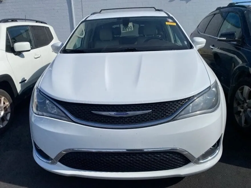 2020 Chrysler Pacifica Touring Plus photo 1
