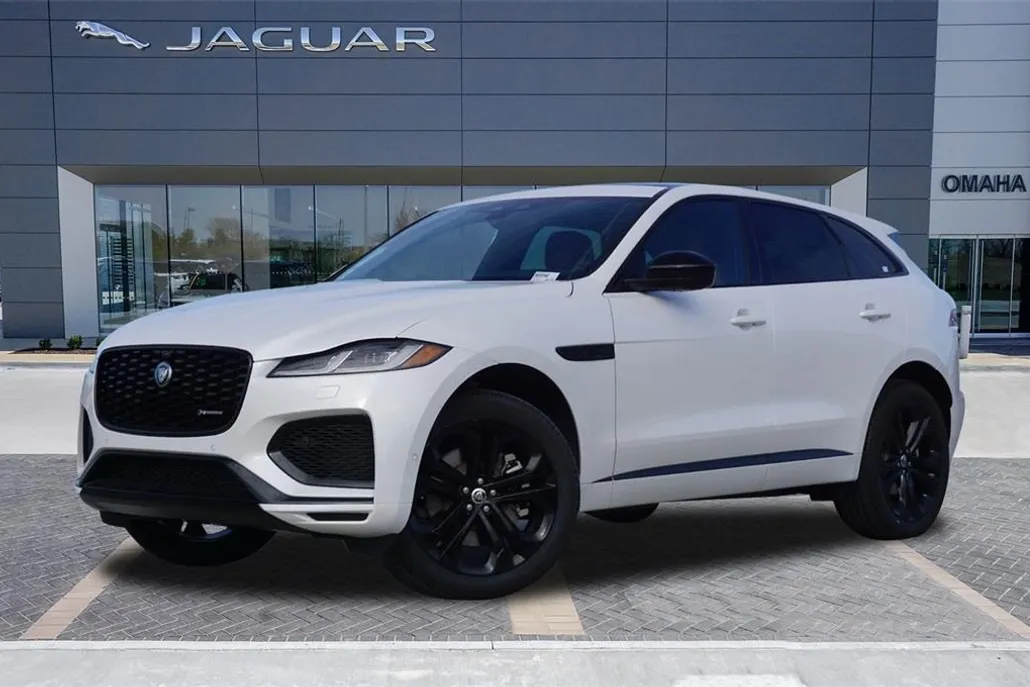2025 Jaguar F-PACE R-Dynamic S photo 1