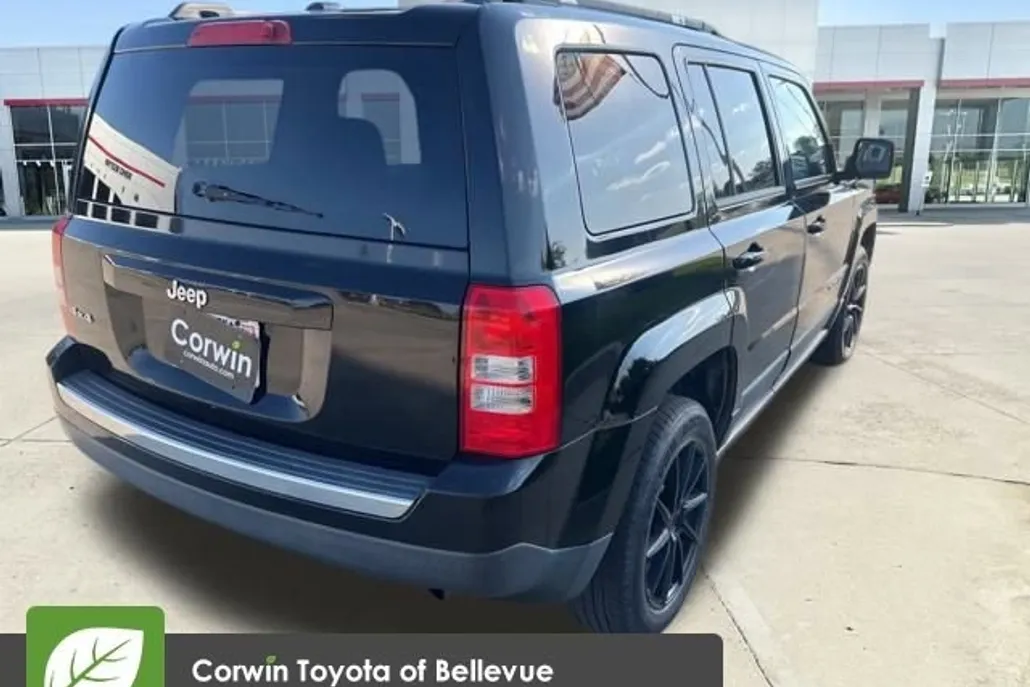 2013 Jeep Patriot Latitude photo 1
