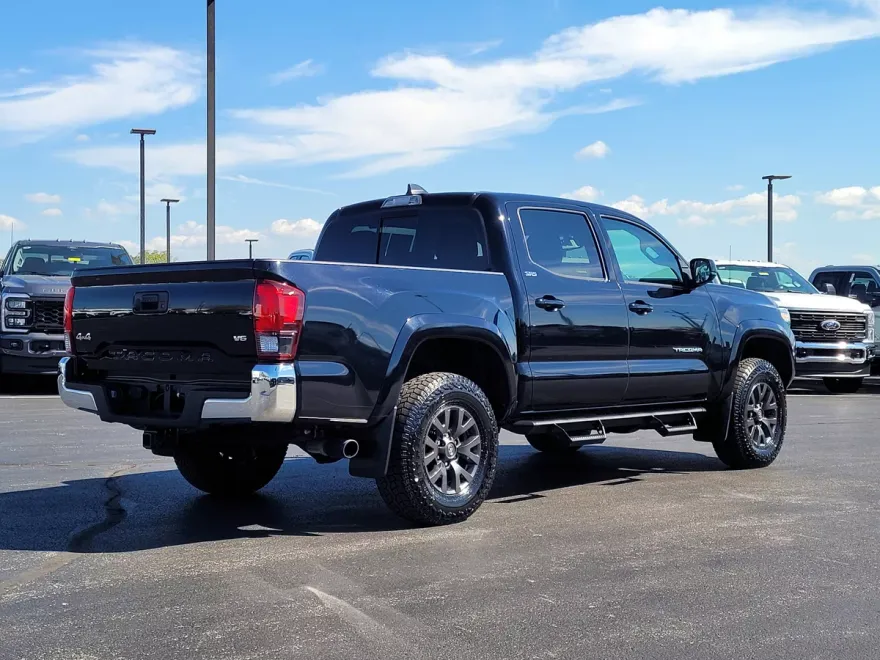 2021 Toyota Tacoma SR5 V6 photo 1