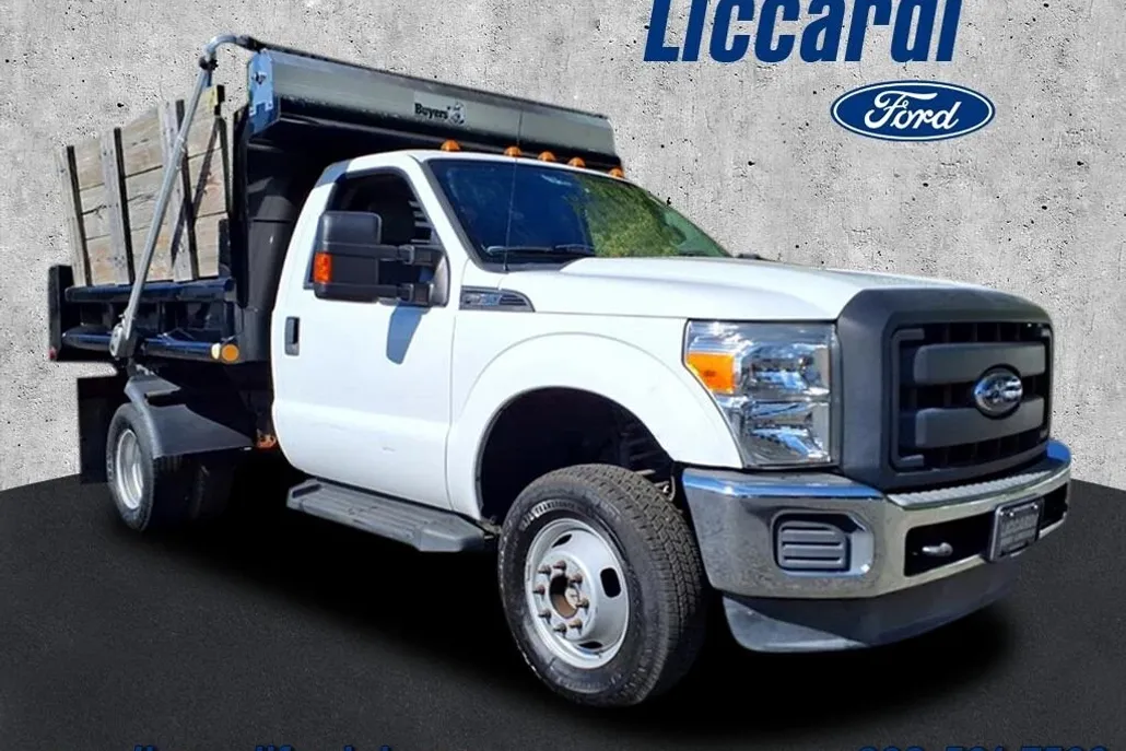 2015 Ford F-350 XL photo 1