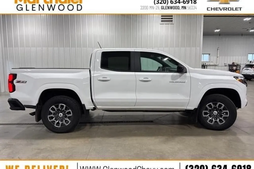 2023 Chevrolet Colorado Z71 photo 1