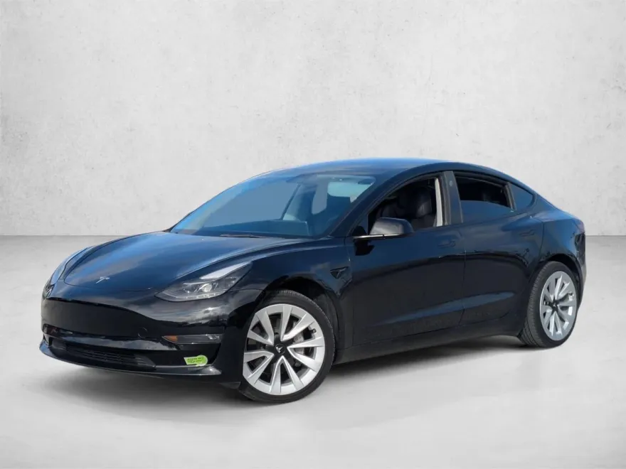 2022 Tesla Model 3 Long Range photo 1