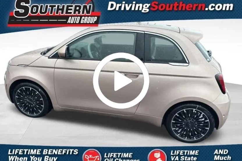 2024 Fiat 500e La Prima photo 1