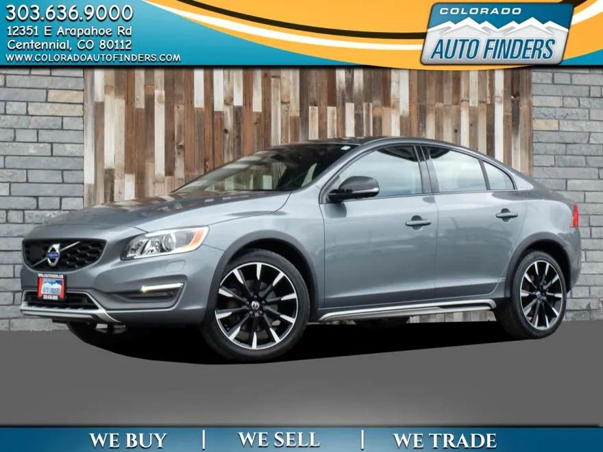 2016 Volvo S60 Cross Country photo 1