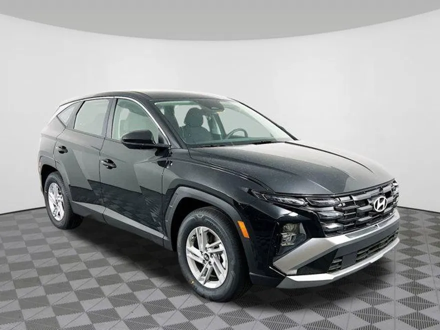 2025 Hyundai Tucson SE photo 1