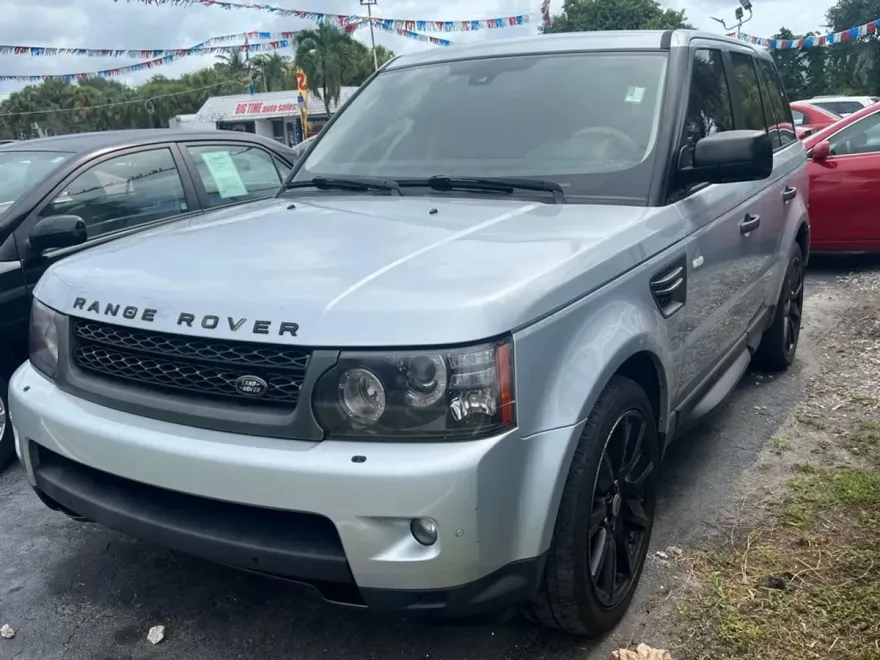 2010 Land Rover Range Rover Sport HSE photo 1