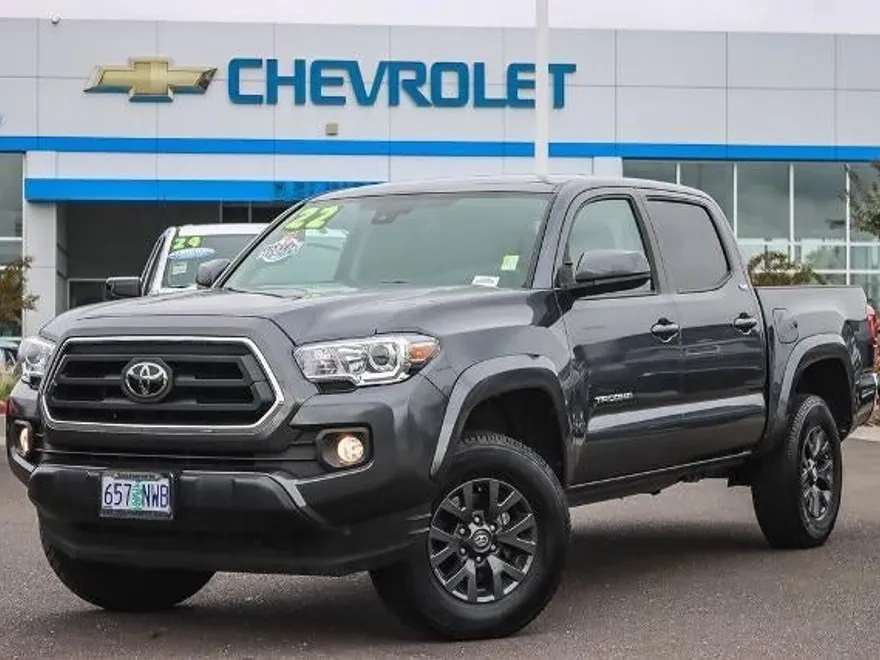 2022 Toyota Tacoma SR5 photo 1