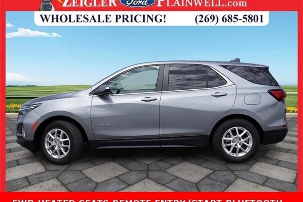 2023 Chevrolet Equinox LT photo 1