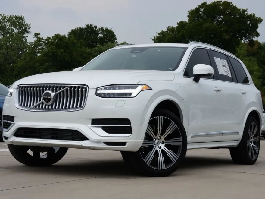 2025 Volvo XC90 T8 photo 1