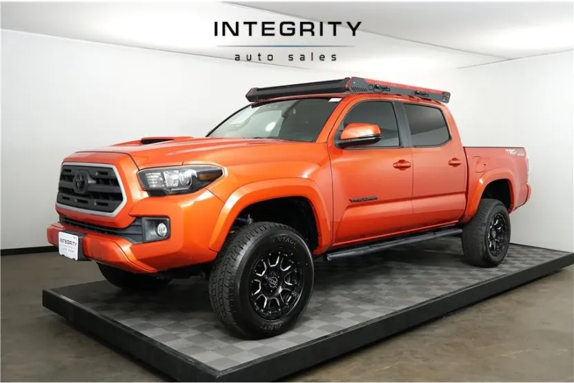2017 Toyota Tacoma SR5 Sport TRD Pro photo 1