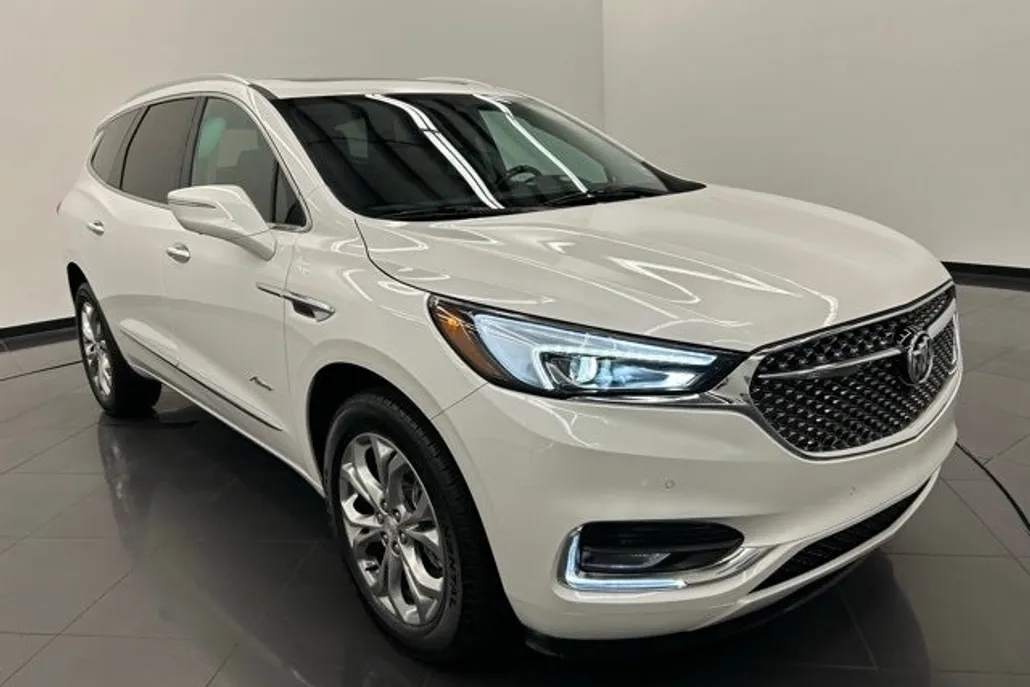 2021 Buick Enclave Avenir photo 1