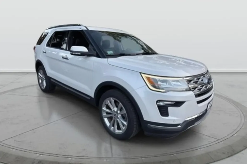 2019 Ford Explorer Limited photo 1