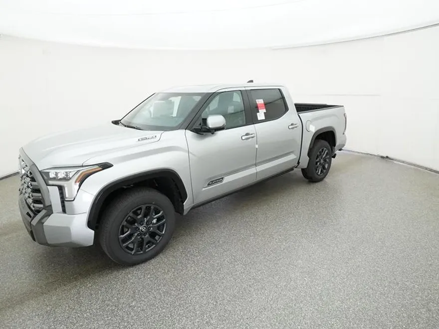 2025 Toyota Tundra Platinum photo 1