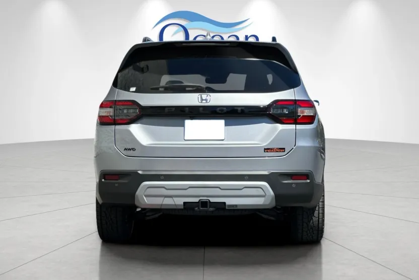 2025 Honda Pilot TrailSport photo 1