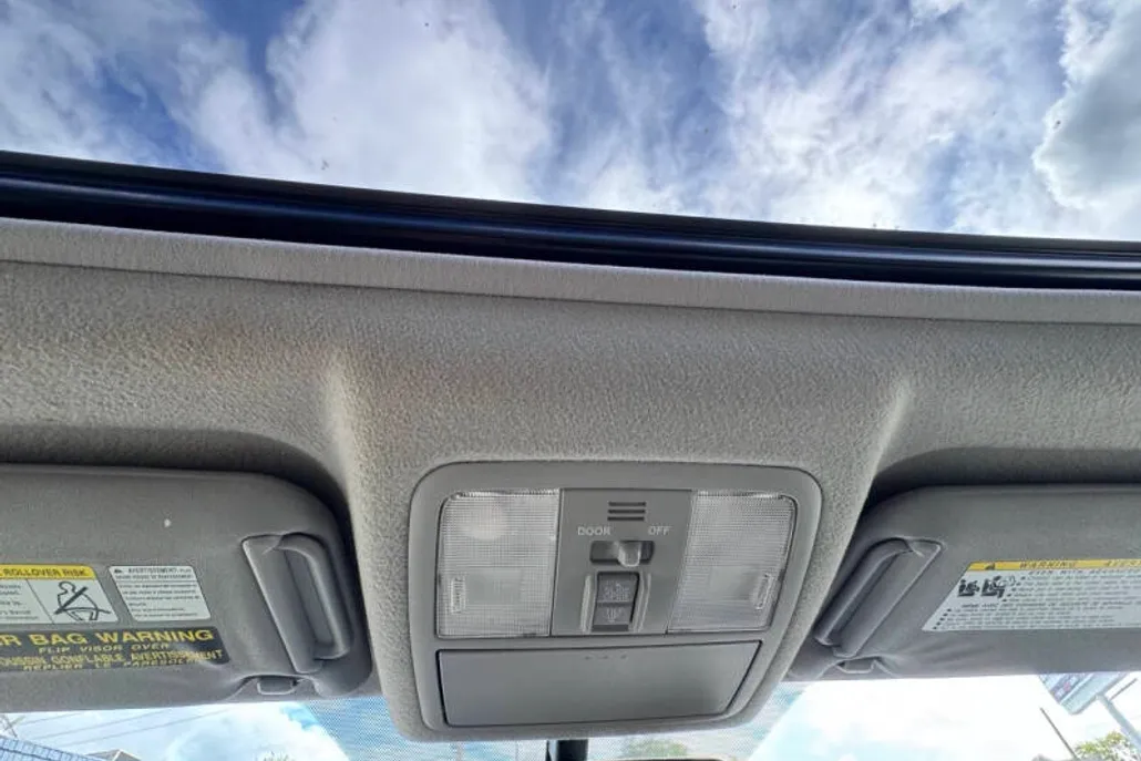 2009 Toyota RAV4 Sport photo 1